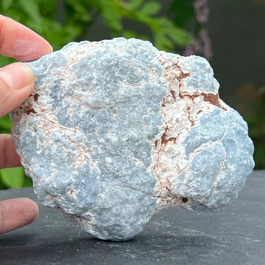 Angelite: properties, meaning, benefits and use – DRUZY