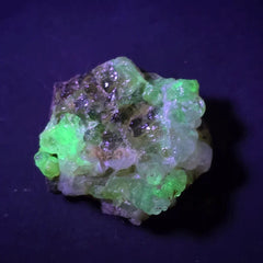 Hyalite opal
