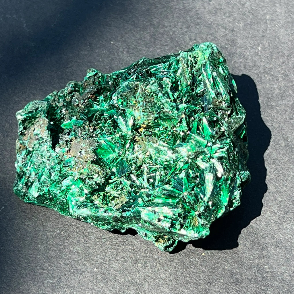 Malachit mătăsos, minerale unice, proprietăți cristale.