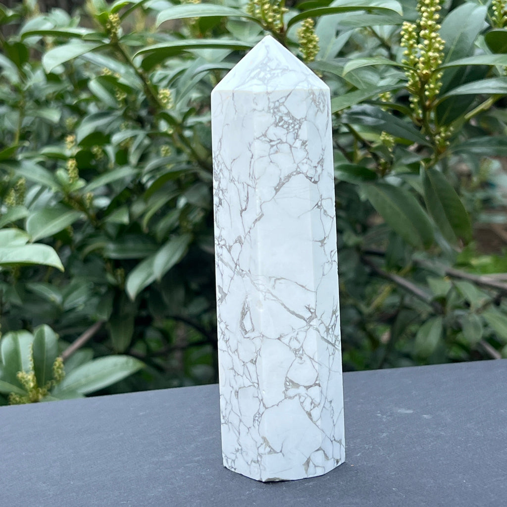 Obelisc howlit alb model L2, pietre semipretioase - druzy.ro 5 