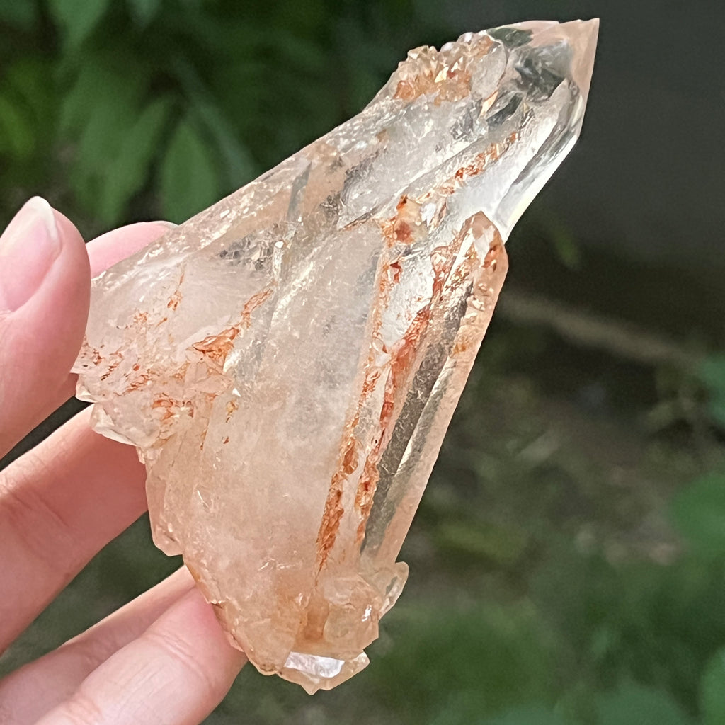 Cristal de cuarț cu incluziuni de goethit brun-portocaliu | Model 8, pietre semipretioase - druzy.ro 4 