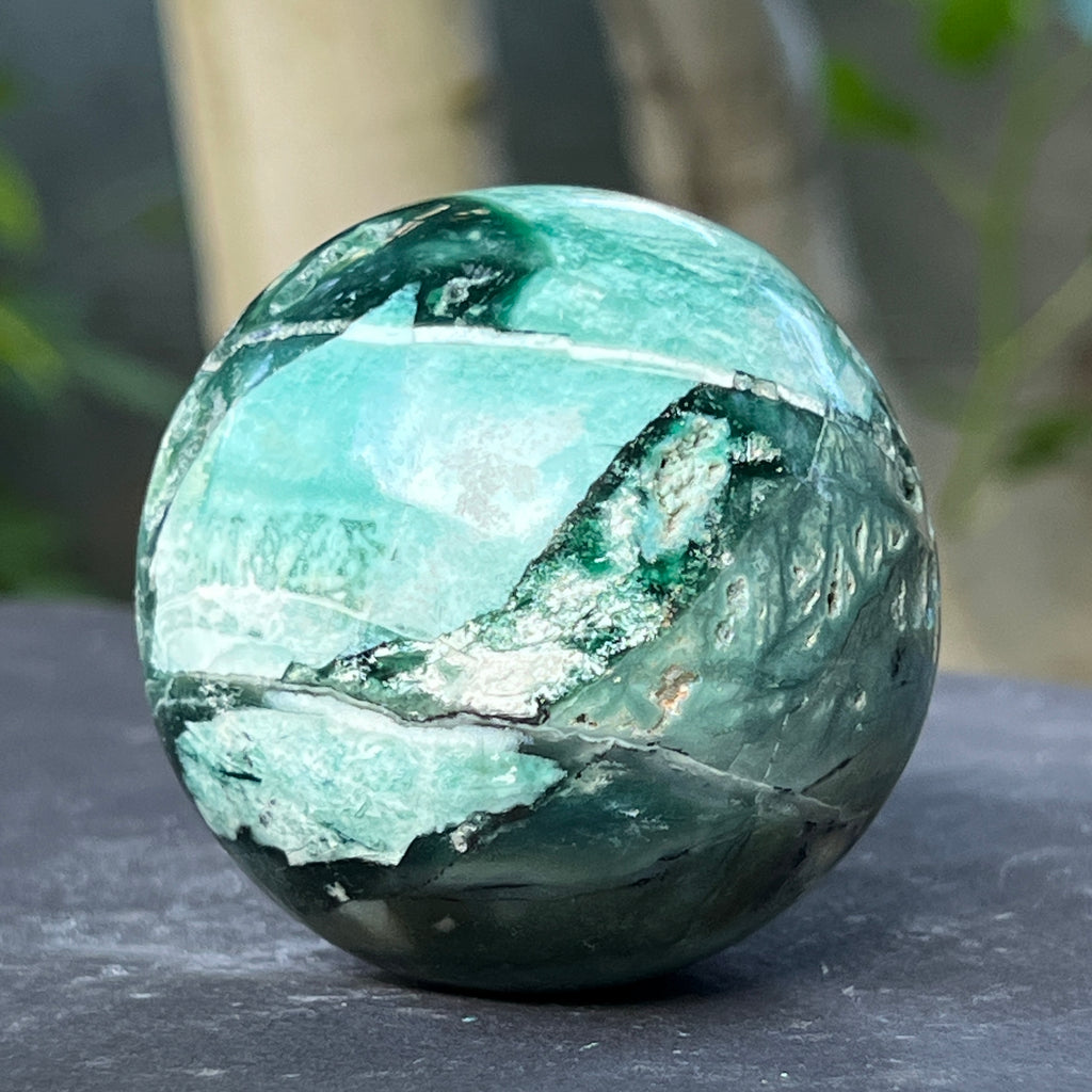 Sfera calcedonie cu crom albastru-verzuie din Zimbabwe | Model 1, pietre semipretioase - druzy.ro 5 