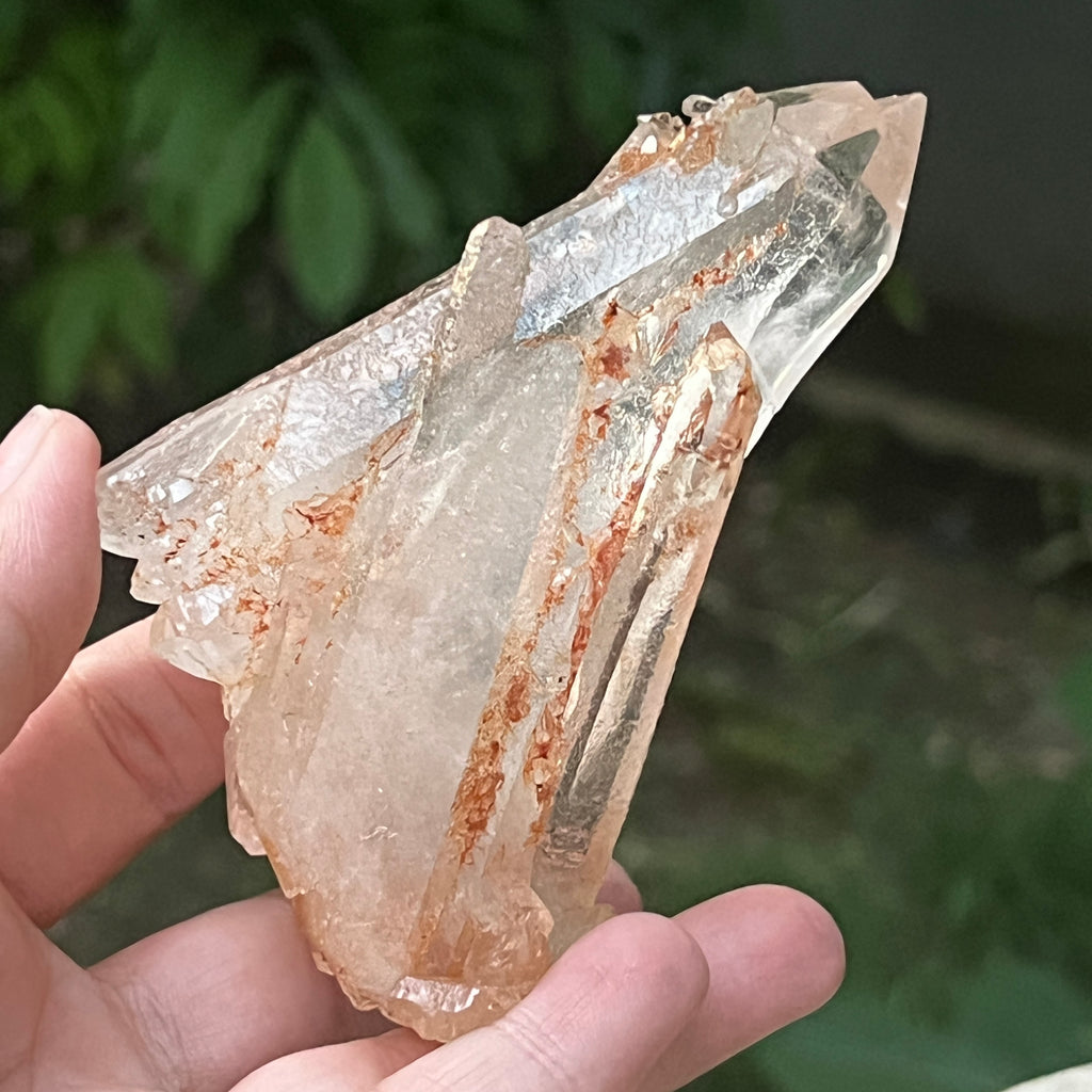 Cristal de cuarț cu incluziuni de goethit brun-portocaliu | Model 8, pietre semipretioase - druzy.ro 12 