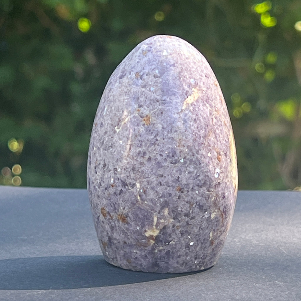Sculptura Lepidolit forma libera | Model 2, pietre semipretioase - druzy.ro 2 