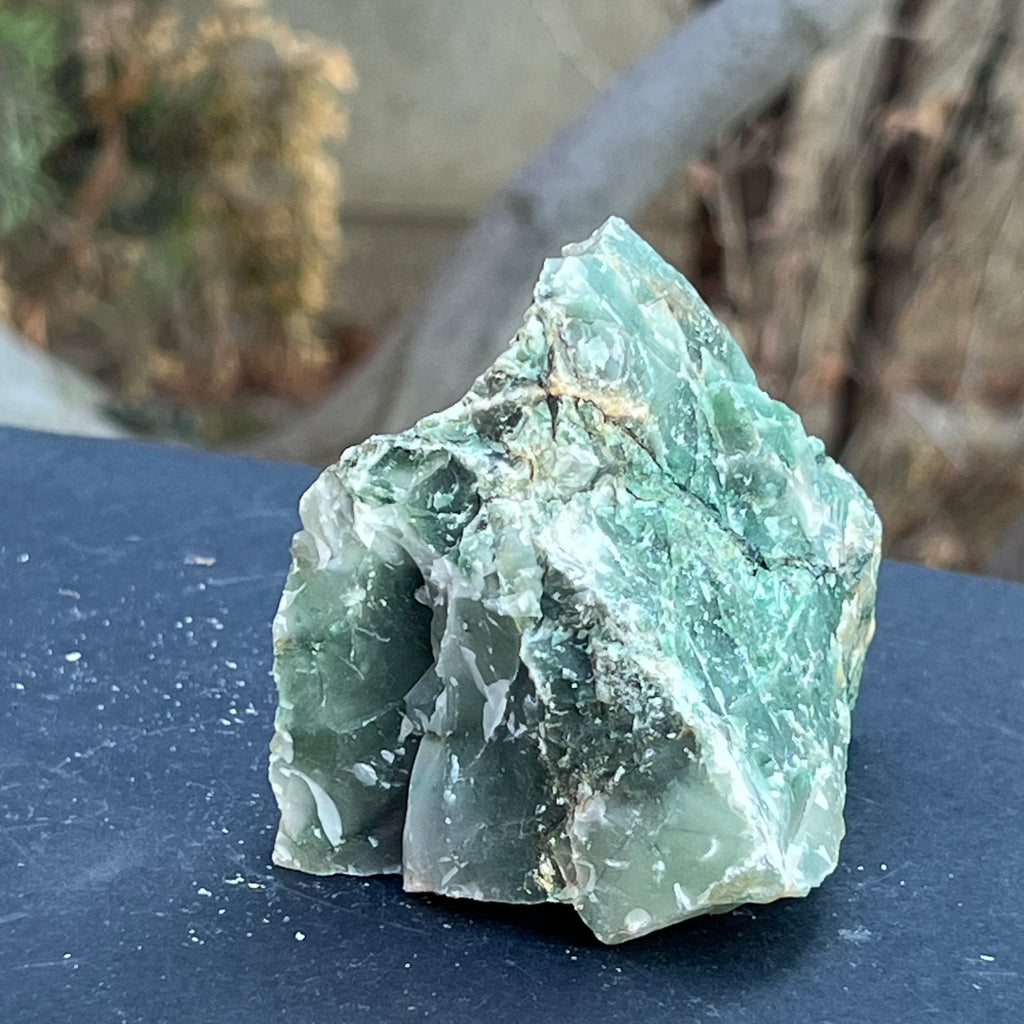 Jad verde piatra bruta model 41, druzy.ro, cristale 3