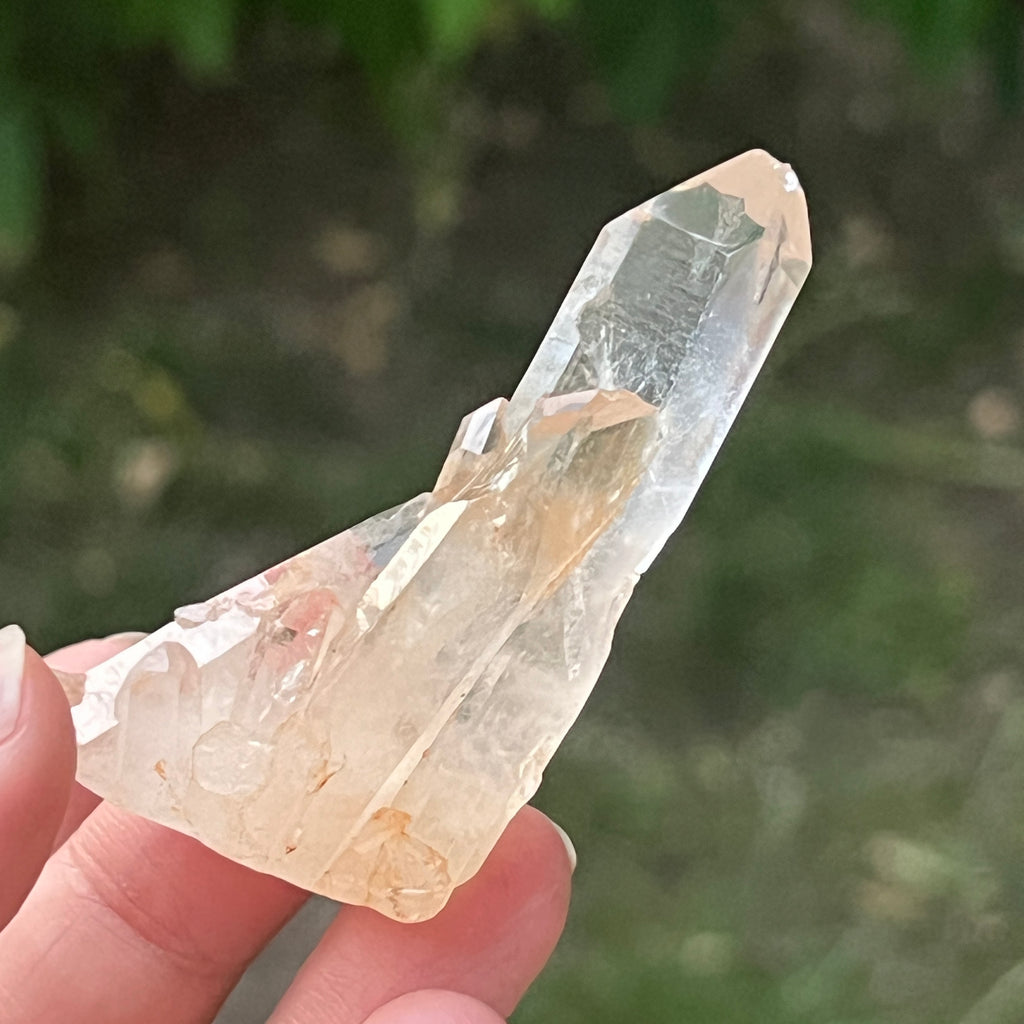 Cristal de cuarț cu incluziuni de goethit brun-portocaliu | Model 13, pietre semipretioase - druzy.ro 1 