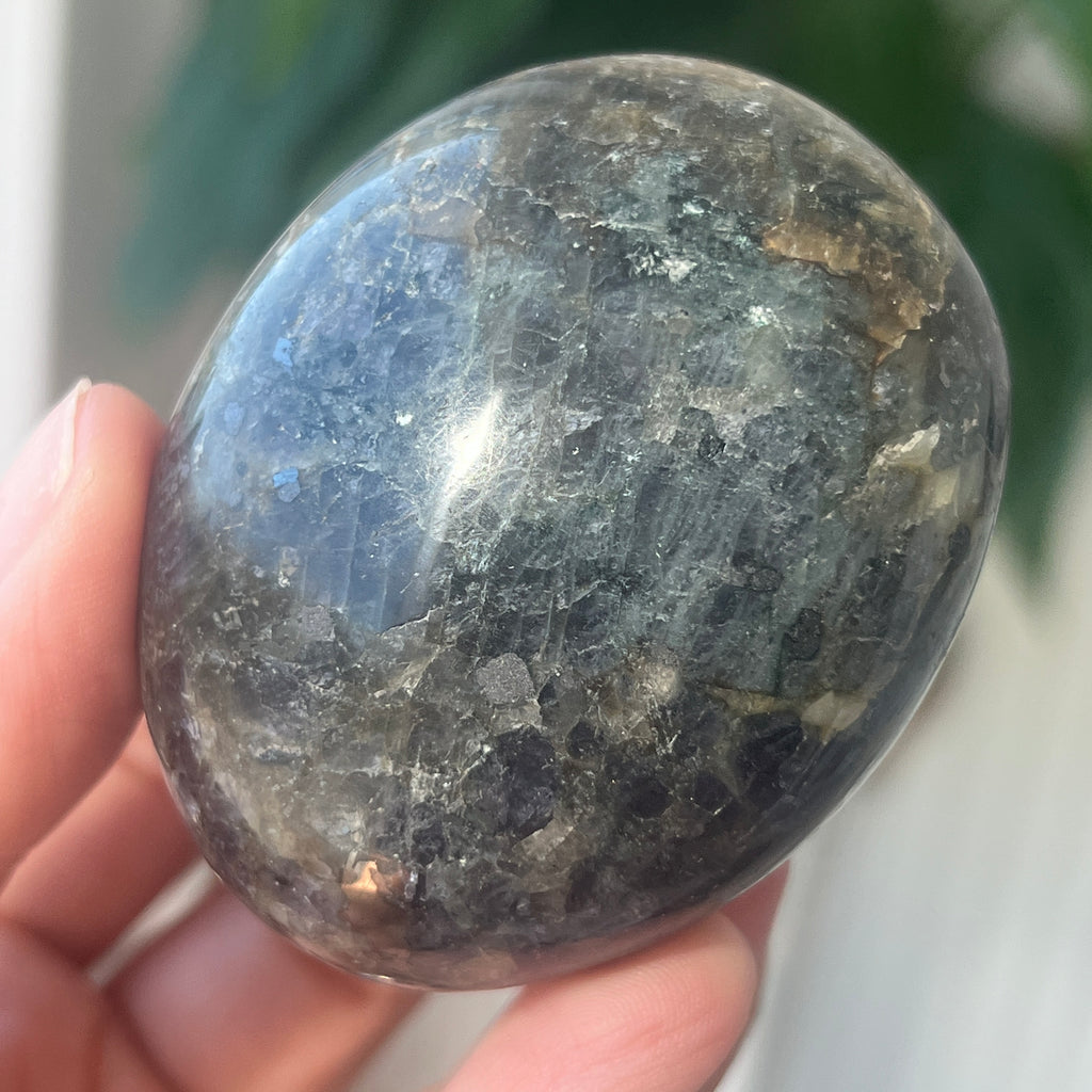 Palmstone Iolit (safir de apa) din Madagascar model 2, pietre semipretioase - druzy.ro 4 