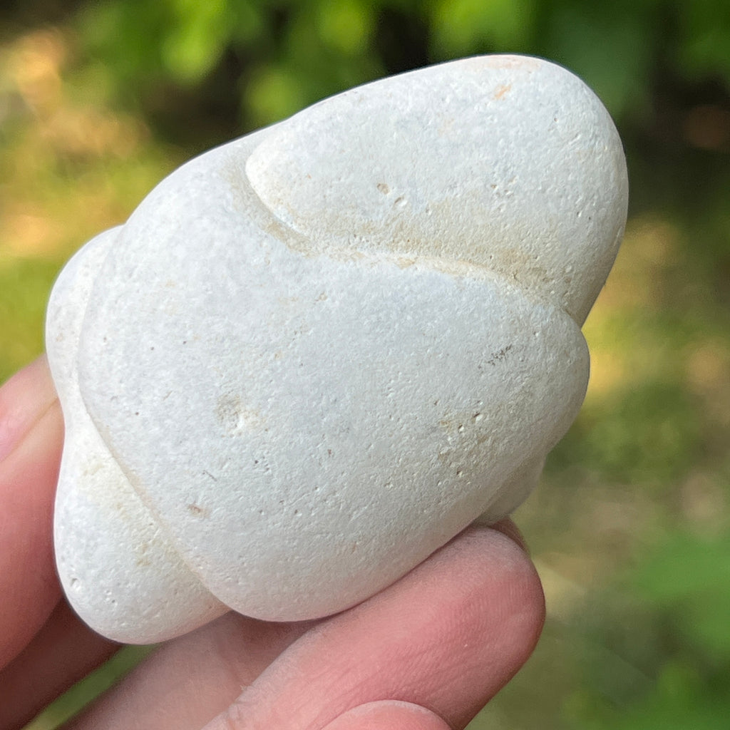 Piatra Zânelor – Menalit natural | Feminitate sacră & energia zeiței Venus | Model 6, pietre semipretioase - druzy.ro 2 