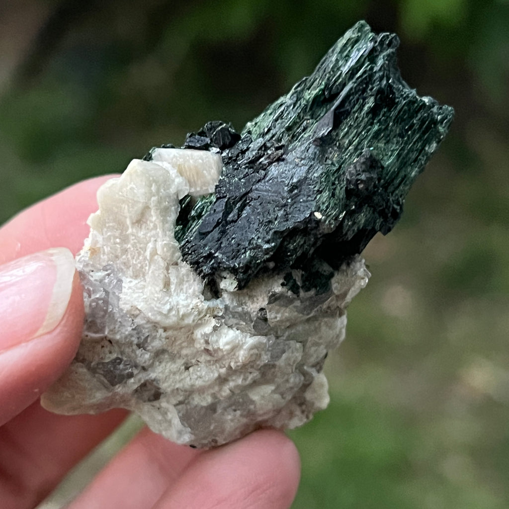 Cluster egirin mini cuart fumuriu/negru Zomba m7, pietre semipretioase - druzy.ro 2 