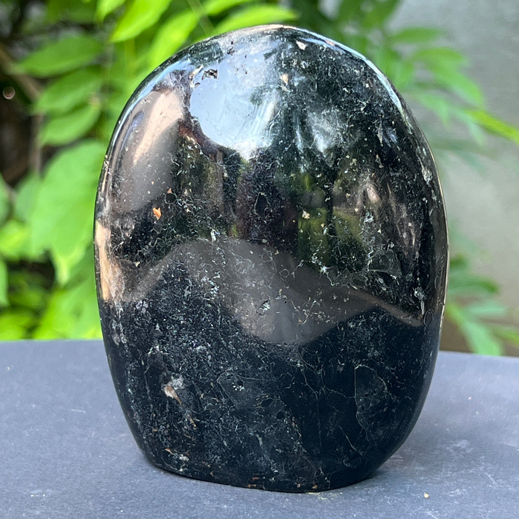 Turmalina neagra structura forma libera m1, pietre semipretioase - druzy.ro 4 