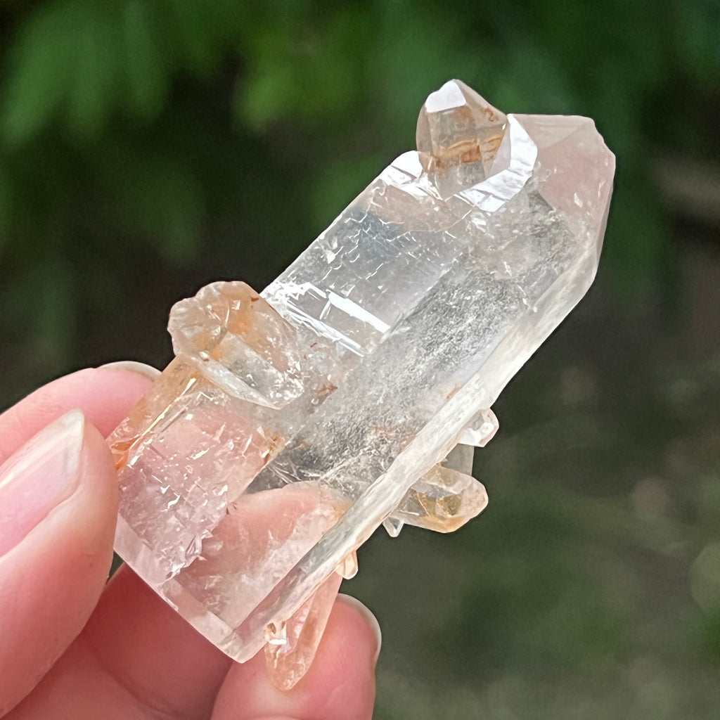 Cristal de cuarț cu incluziuni de goethit brun-portocaliu | Model 11, pietre semipretioase - druzy.ro 10 