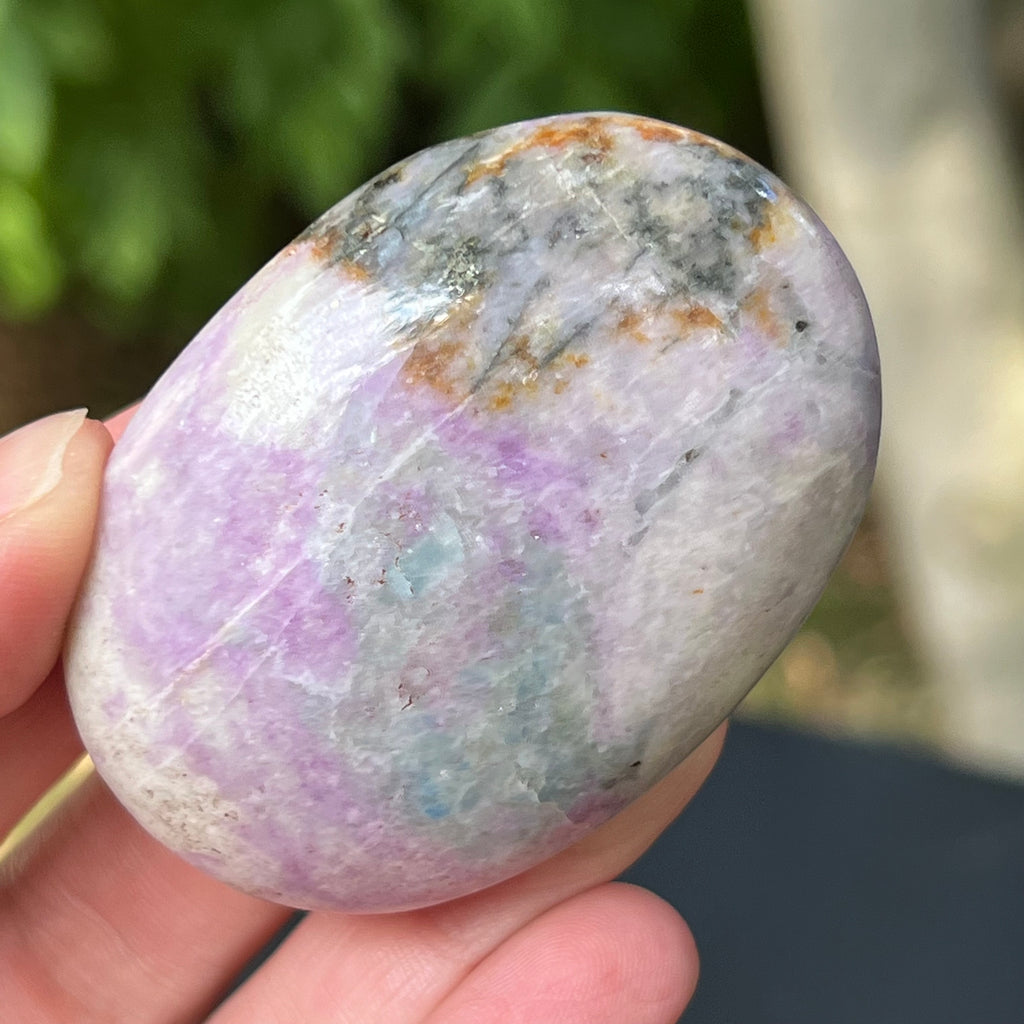 Hackmanit mov Uv reactive palmstone m1, druzy.ro, pietre semipretioase 2