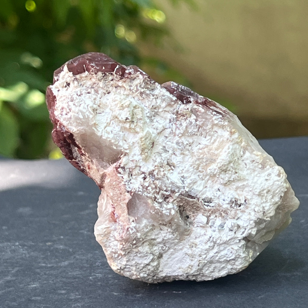 Cluster rosu hematoid din Zimbabwe model 2, pietre semipretioase - druzy.ro 3 