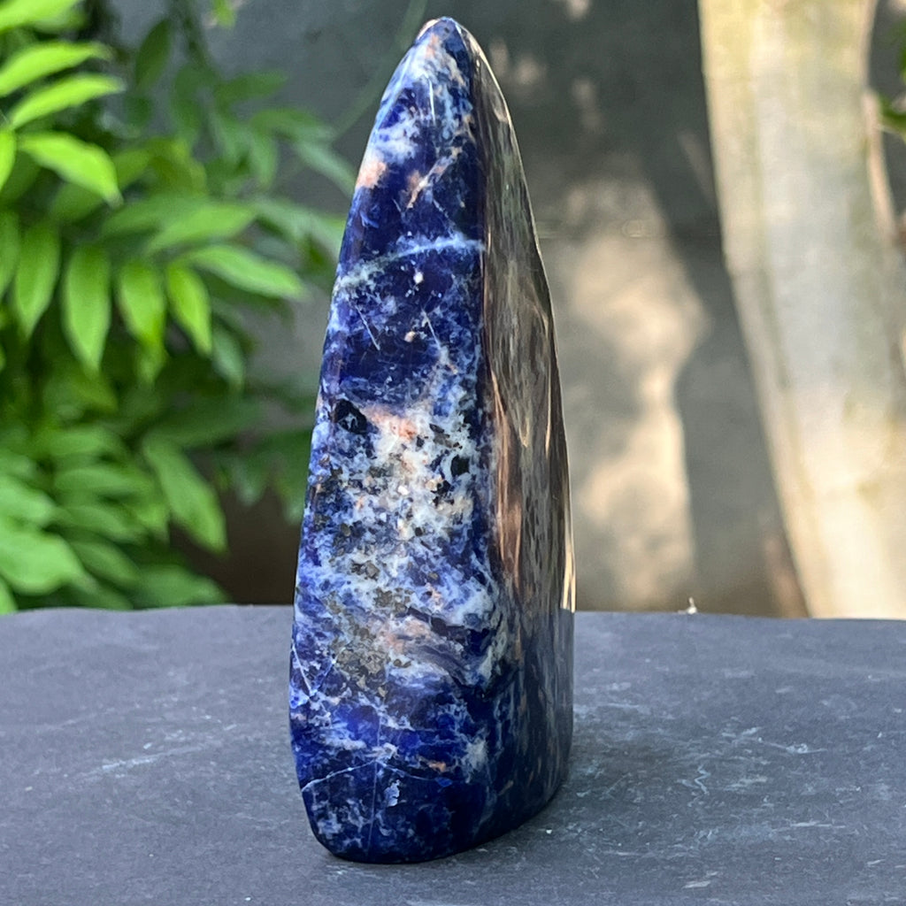 Sodalit structura forma libera model 1, pietre semipretioase - druzy.ro 2 