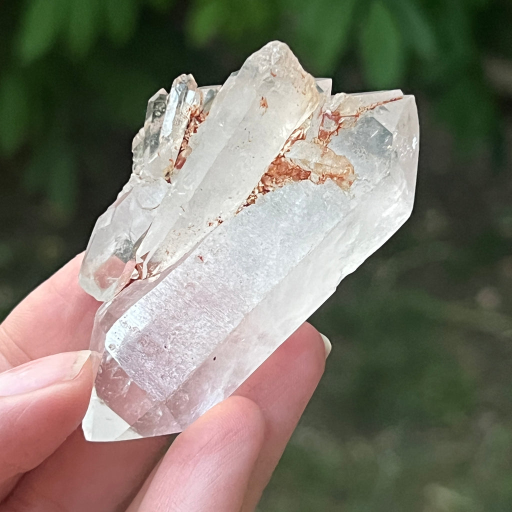 Cristal de cuarț cu incluziuni de goethit brun-portocaliu | Model 12, pietre semipretioase - druzy.ro 1 