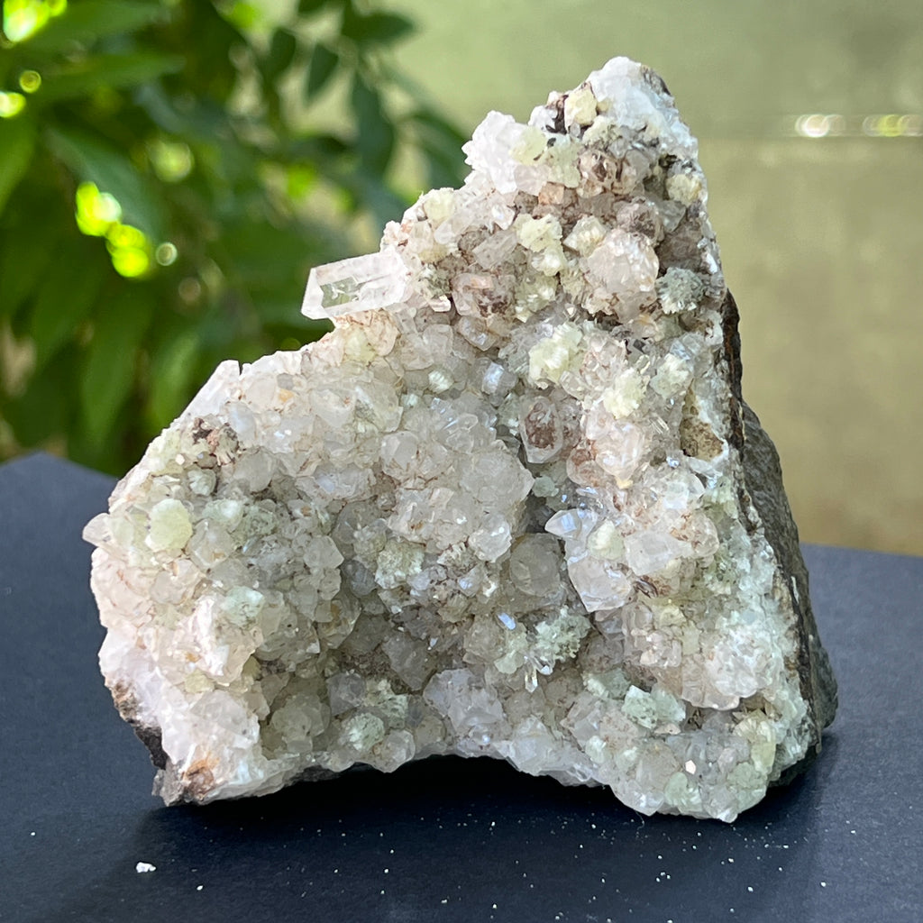 Cluster Prehnit in cuart model 11, pietre semipretioase - druzy.ro 1 