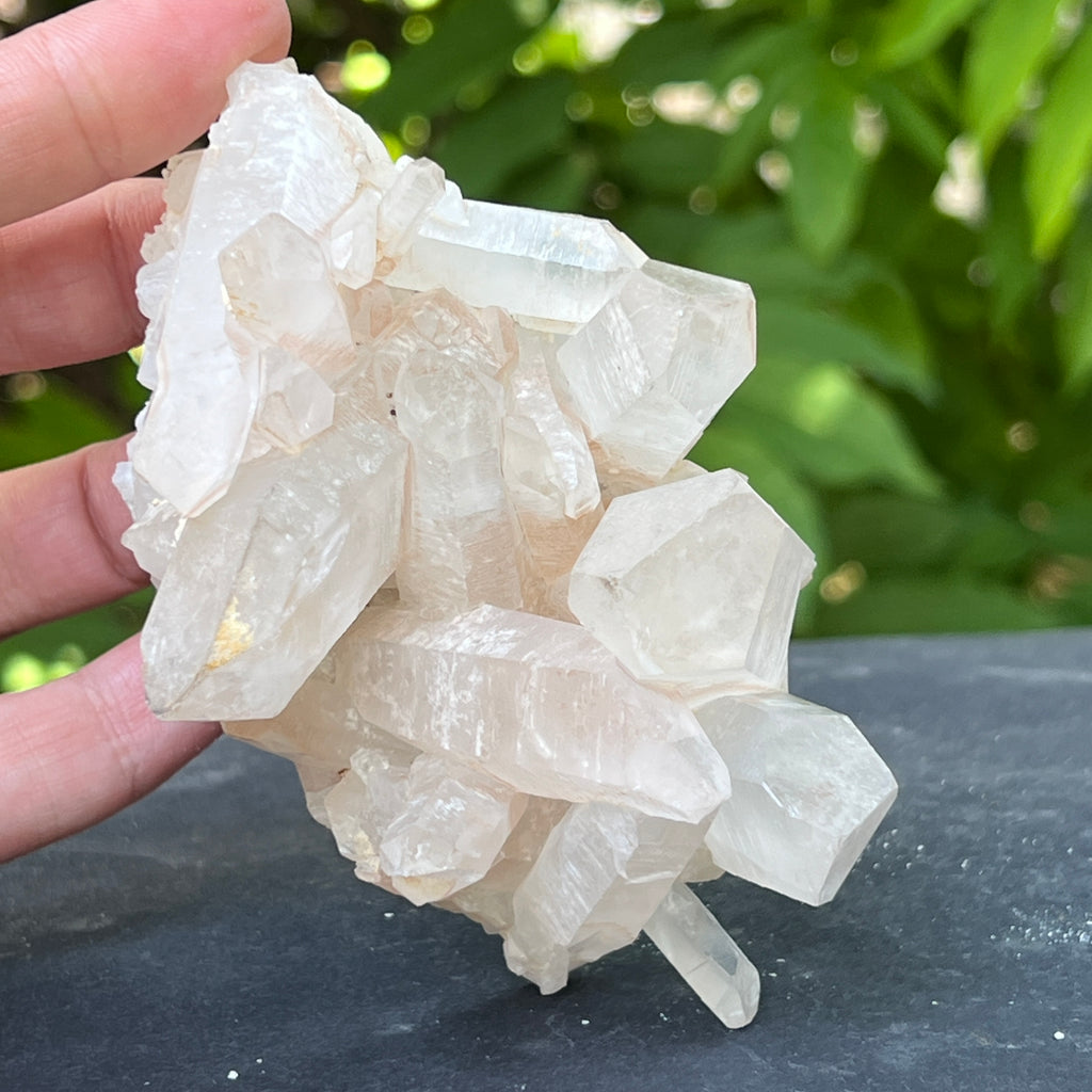 Floare de mina, cluster cuart ICY | Model 4, pietre semipretioase - druzy.ro 2 
