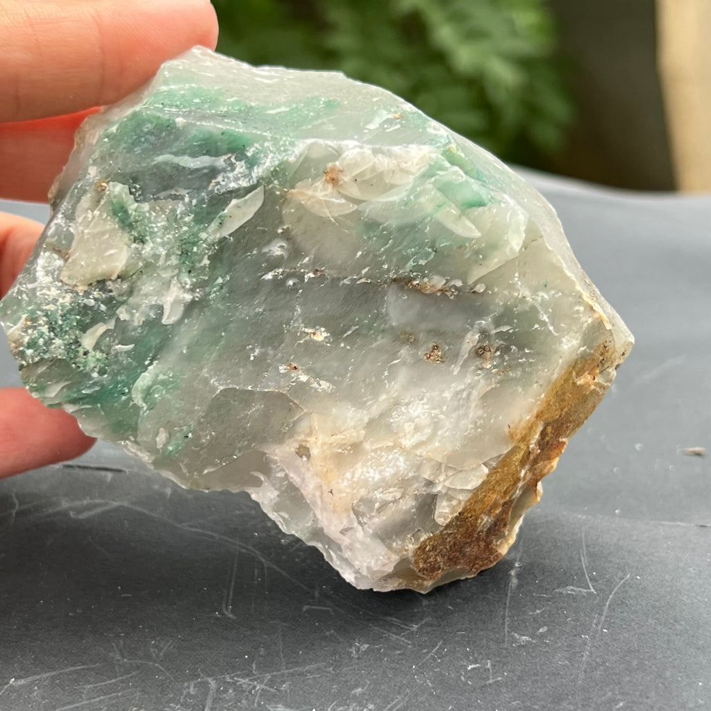 Jad verde piatra bruta model 8A, druzy.ro, pietre semipretioase 5