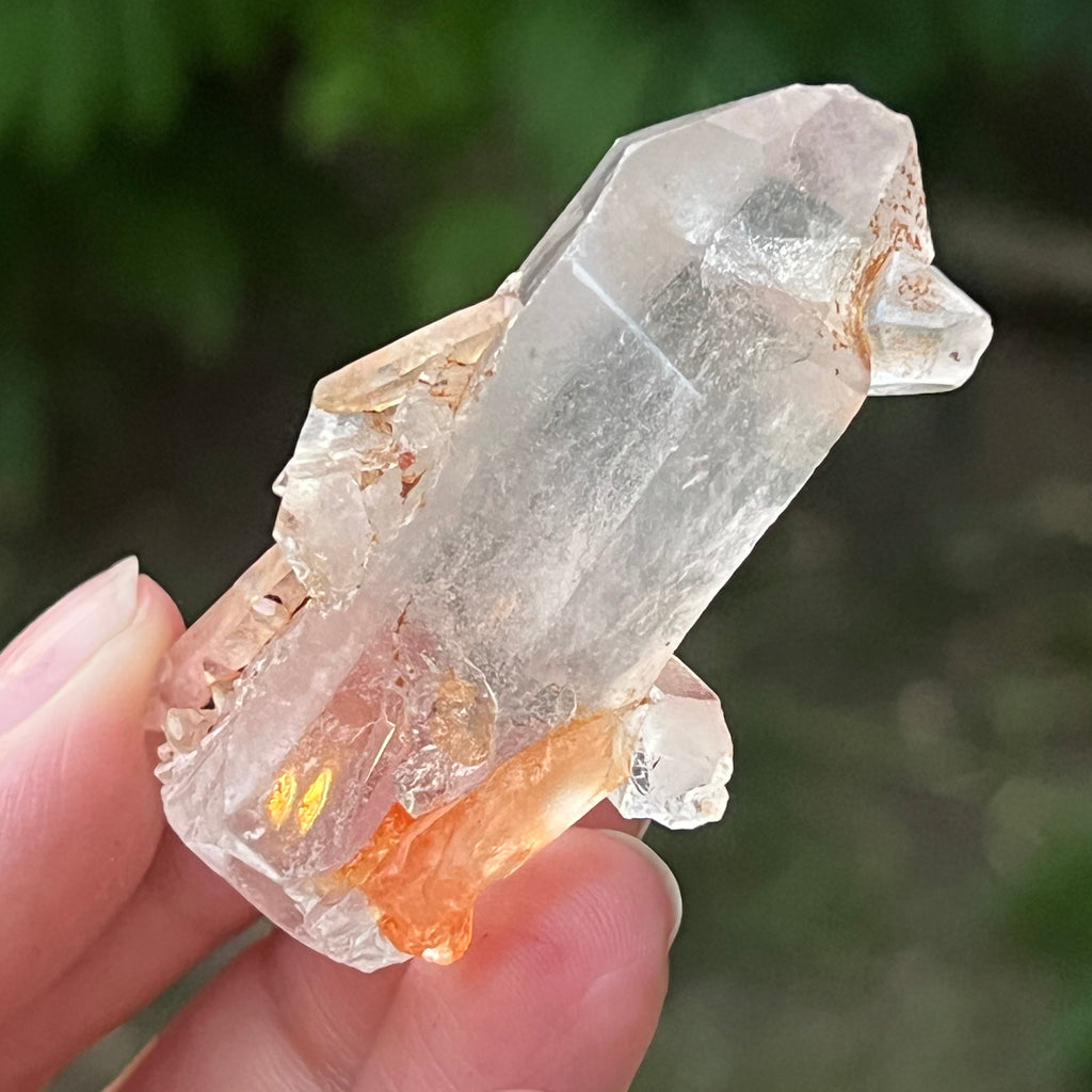 Cristal de cuarț cu incluziuni de goethit brun-portocaliu | Model 11, pietre semipretioase - druzy.ro 3 
