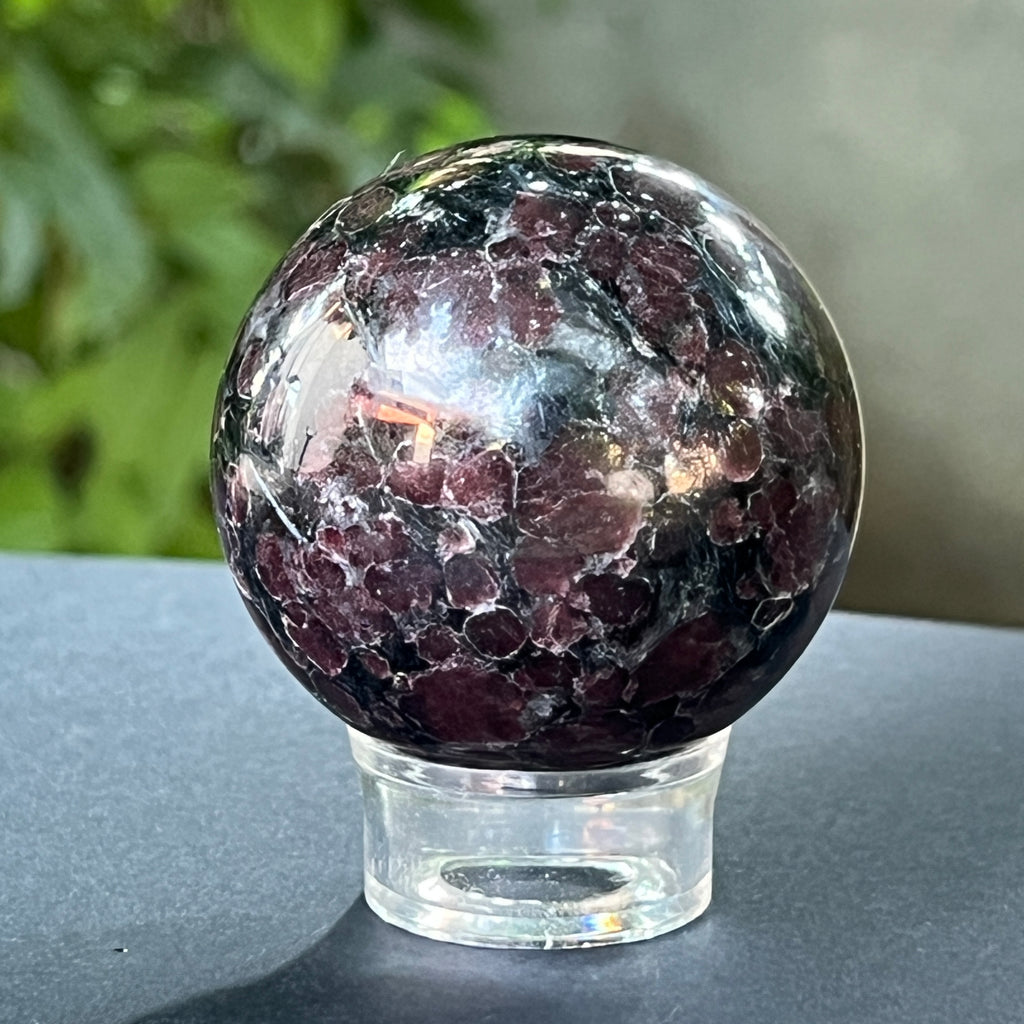 Sfera turmalina neagra cu granat model 4, pietre semipretioase - druzy.ro 2 