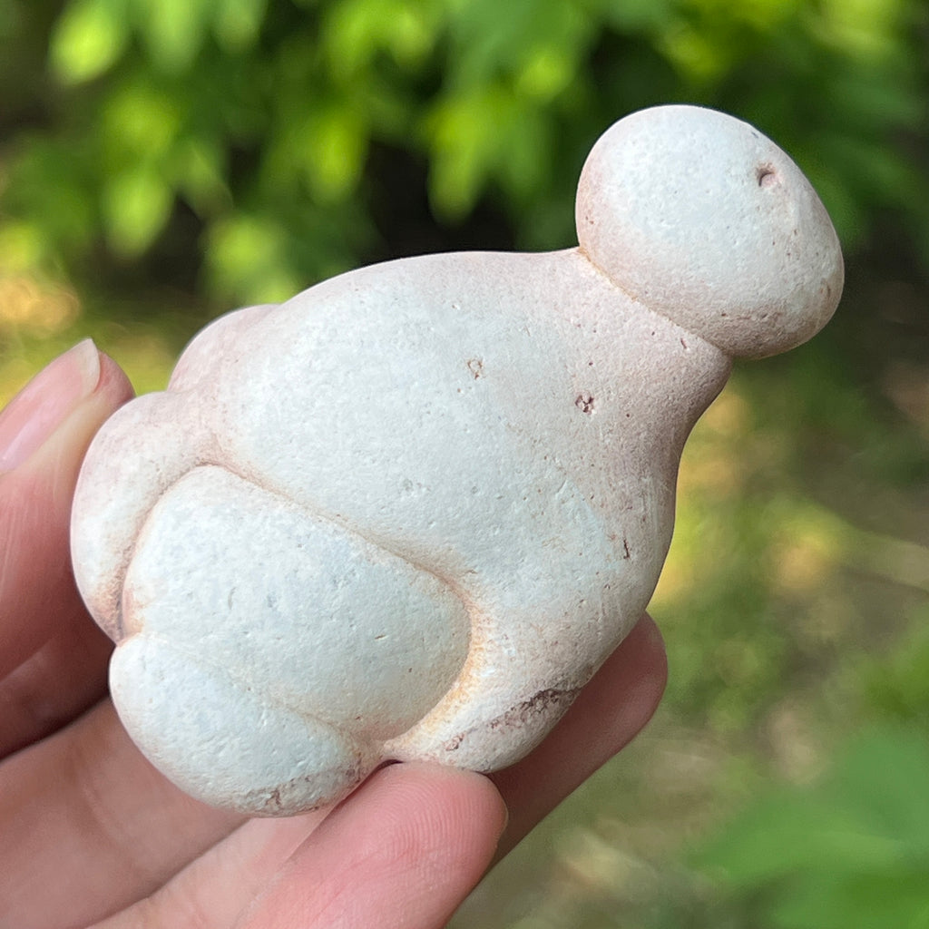 Piatra Zânelor – Menalit natural | Feminitate sacră & energia zeiței Venus | Model 8, pietre semipretioase - druzy.ro 2 