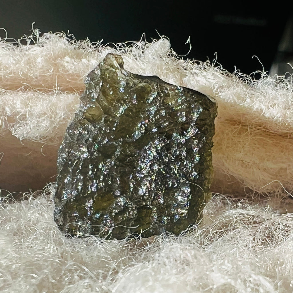 Moldavit 2.25 grame piatra bruta model 2, druzy.ro, cristale 1