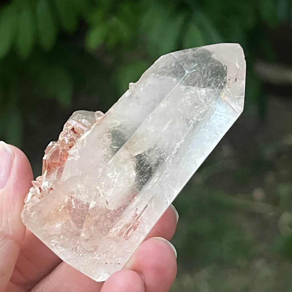 Cristal de cuarț cu incluziuni de goethit brun-portocaliu | Model 1, pietre semipretioase - druzy.ro 5 
