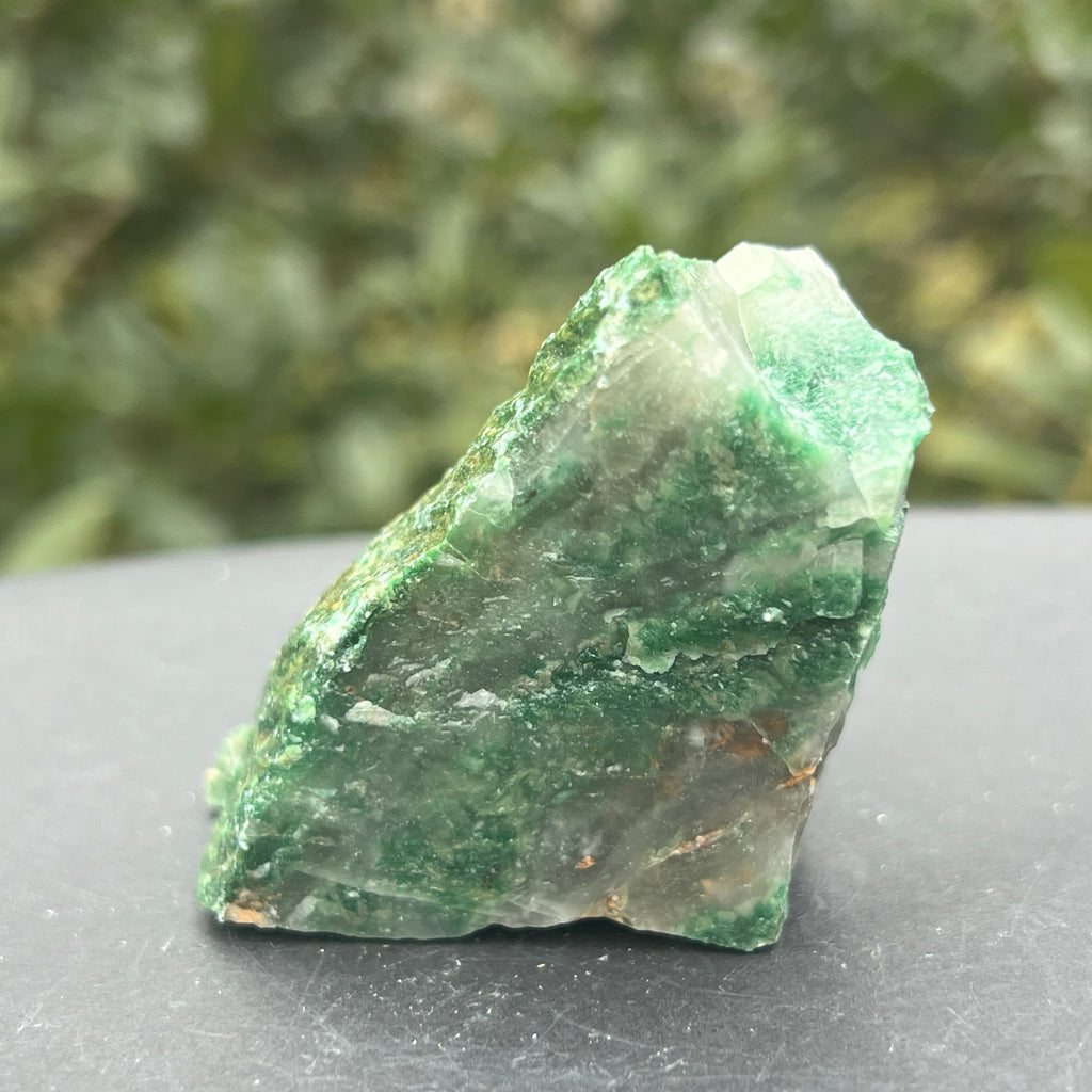 Jad verde piatra bruta model 44, pietre semipretioase - druzy.ro 3 