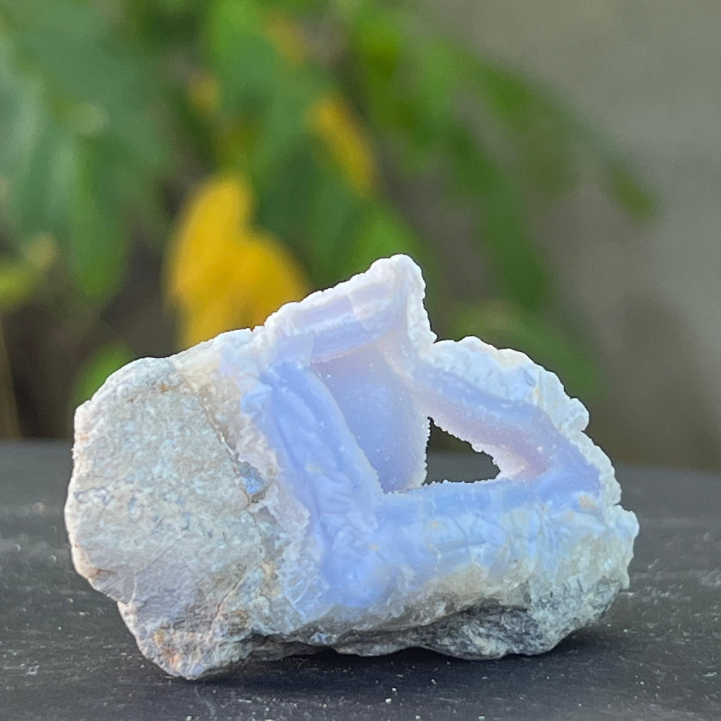 Calcedonie albastra /blue lace/ agat albastru piatra bruta model Af7, druzy.ro, cristale 1
