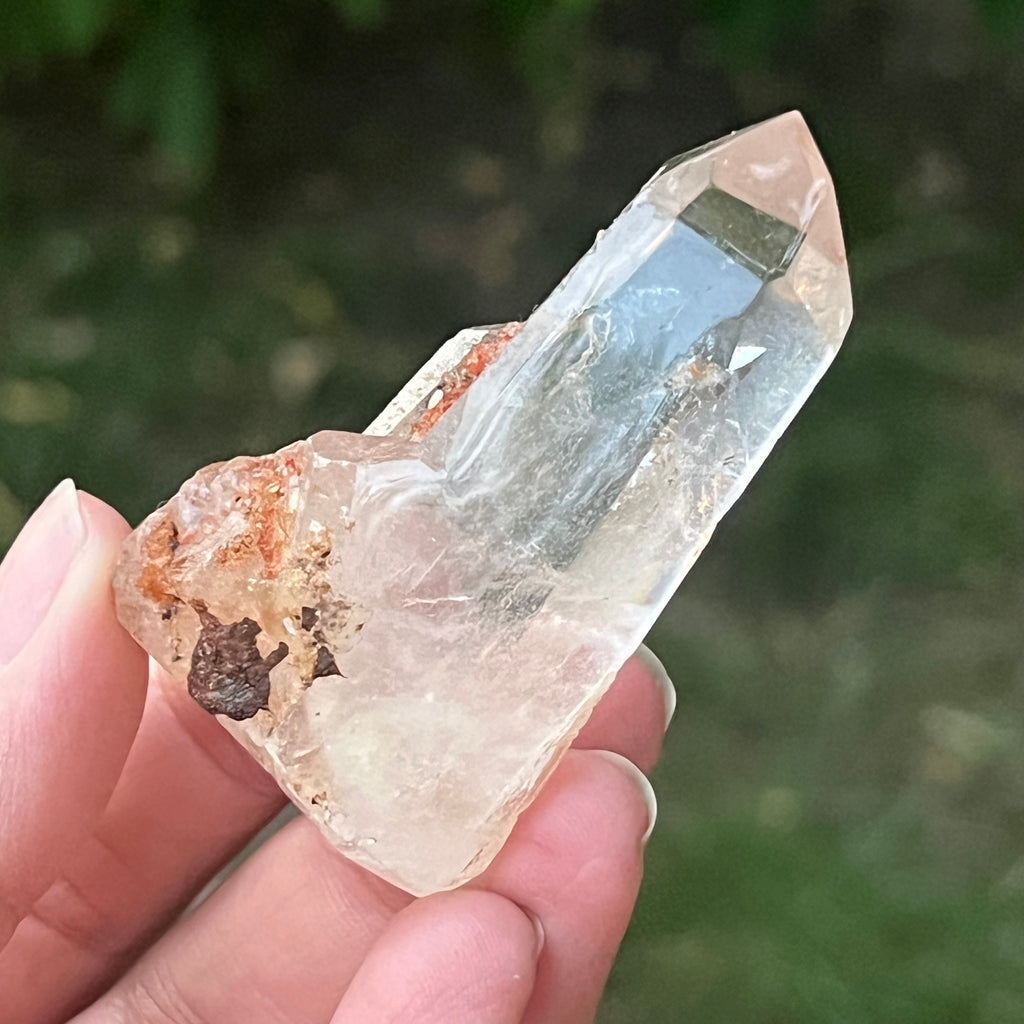Cristal de cuarț cu incluziuni de goethit brun-portocaliu | Model 2, pietre semipretioase - druzy.ro 7 