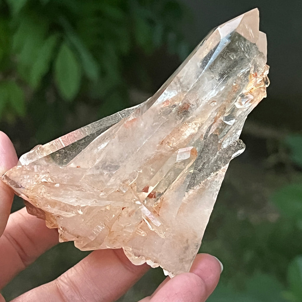 Cristal de cuarț cu incluziuni de goethit brun-portocaliu | Model 8, pietre semipretioase - druzy.ro 9 
