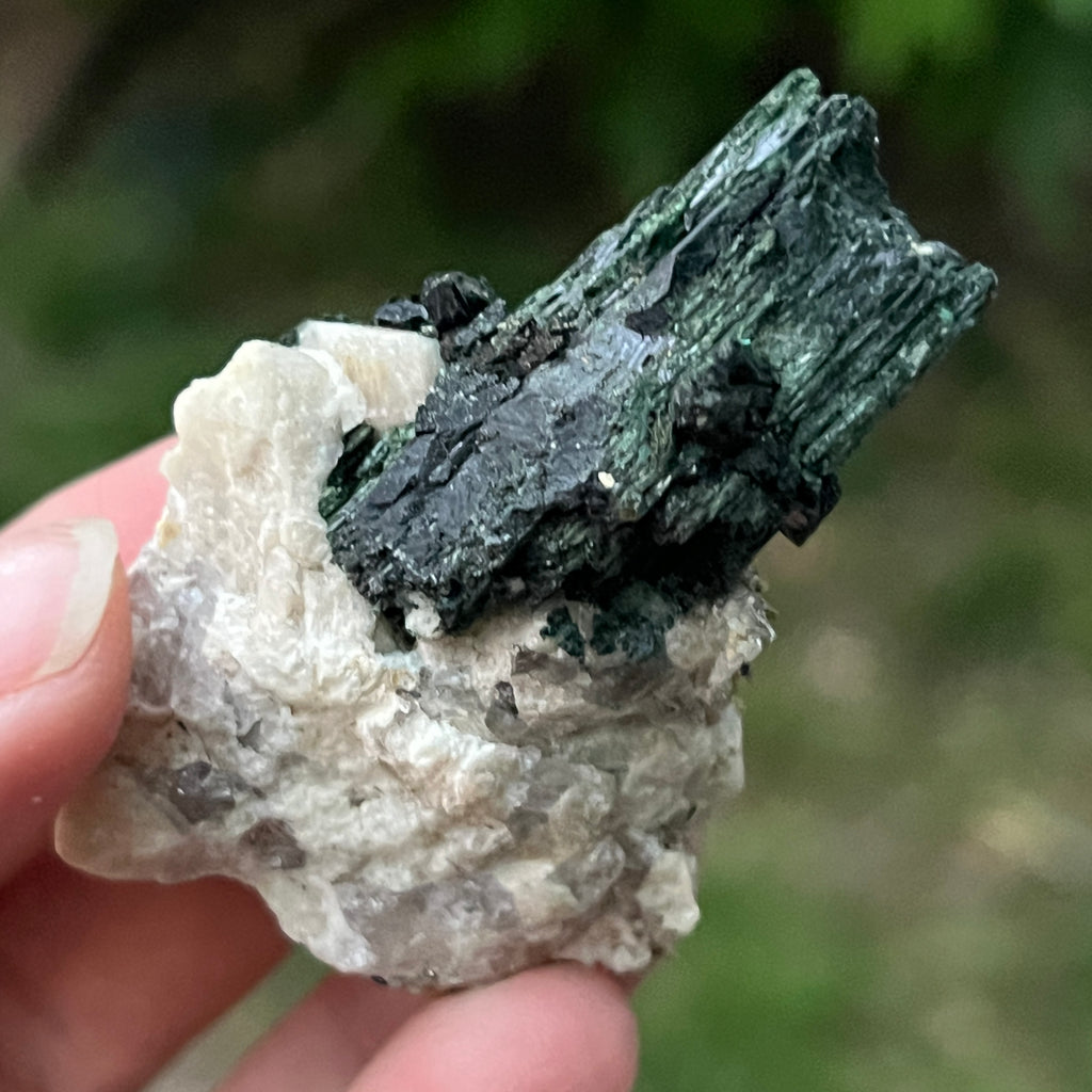 Cluster egirin mini cuart fumuriu/negru Zomba m7, pietre semipretioase - druzy.ro 1 