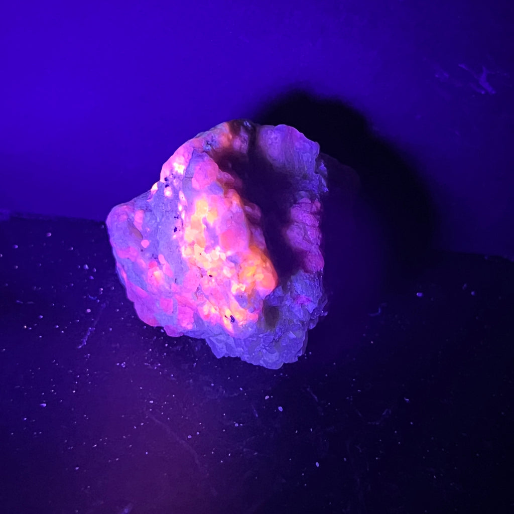 Hackmanit mov Uv reactive piatra bruta m6, druzy.ro, pietre semipretioase 2