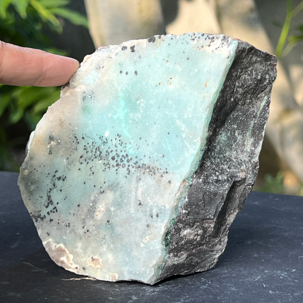Cluster calcedonie cu crom albastru-verzuie din Zimbabwe | Model 2, pietre semipretioase - druzy.ro 3 