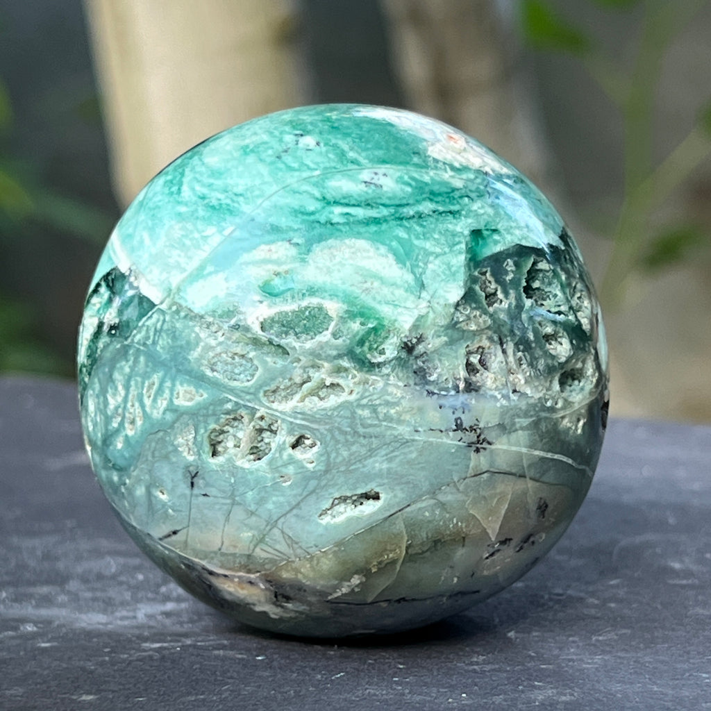 Sfera calcedonie cu crom albastru-verzuie din Zimbabwe | Model 1, pietre semipretioase - druzy.ro 4 