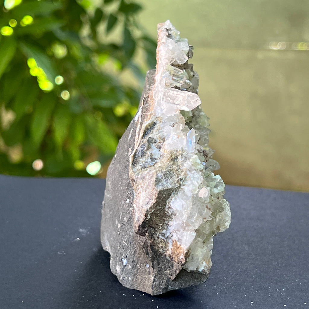 Cluster Prehnit in cuart model 11, pietre semipretioase - druzy.ro 5 