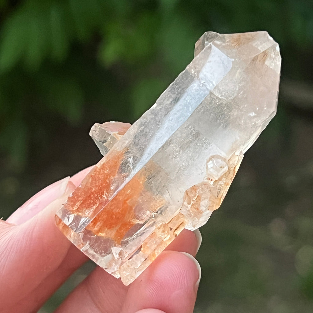 Cristal de cuarț cu incluziuni de goethit brun-portocaliu | Model 11, pietre semipretioase - druzy.ro 1 