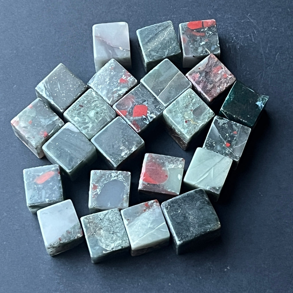 Seftonit rulat cubic, pietre semipretioase - druzy.ro 3 