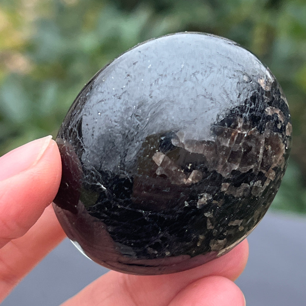 Turmalina neagra palmstone m3, pietre semipretioase - druzy.ro 3 