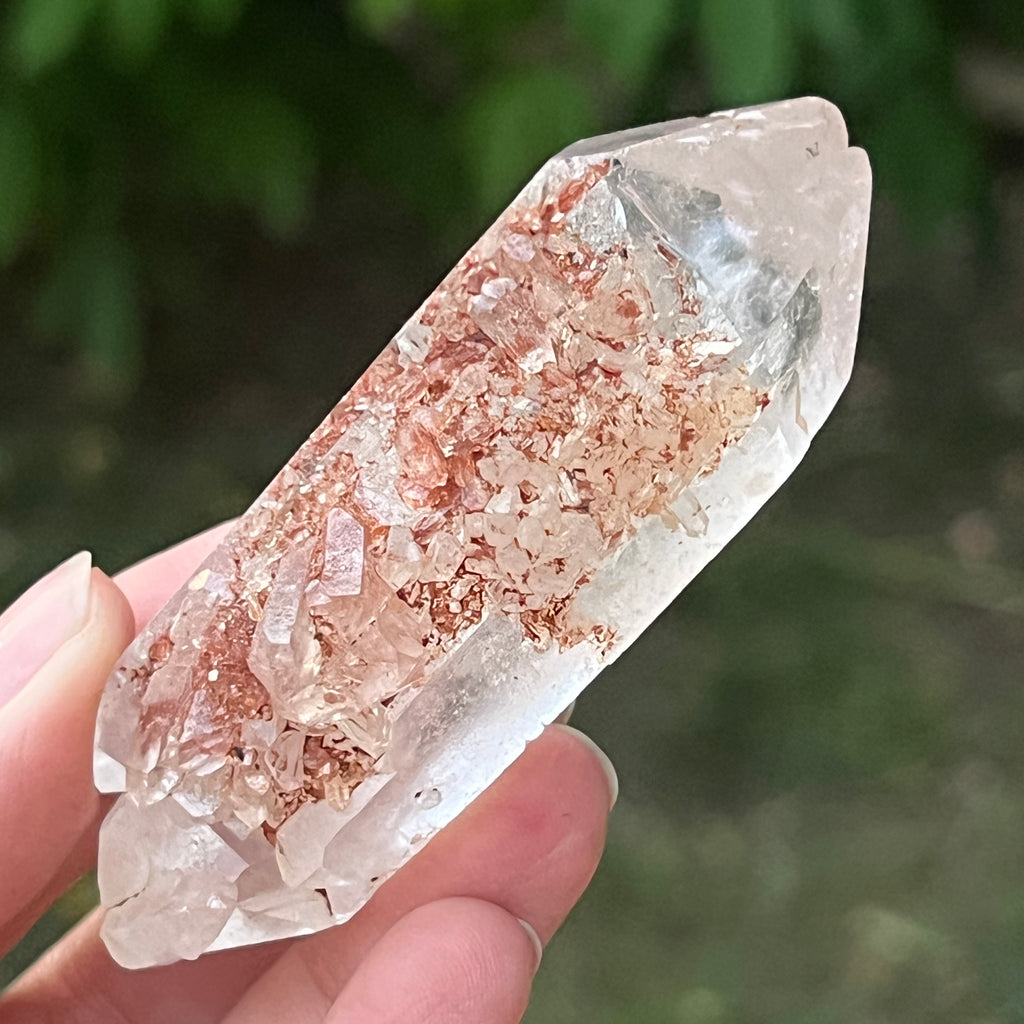 Cristal de cuarț cu incluziuni de goethit brun-portocaliu | Model 9, pietre semipretioase - druzy.ro 7 