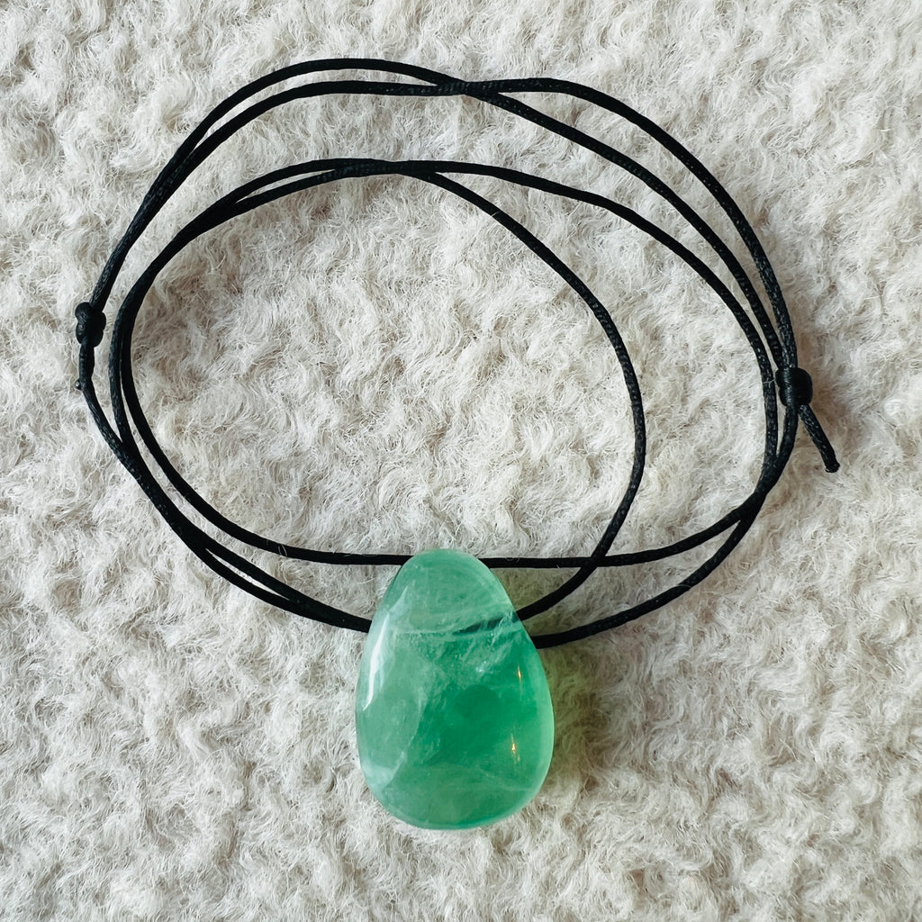 Colier pandantiv fluorit verde DROP, pietre semipretioase - druzy.ro 3 