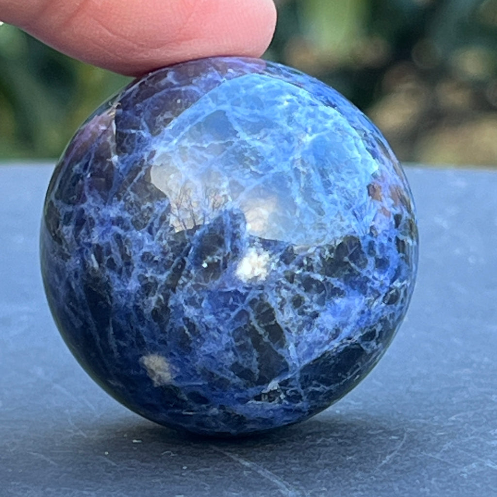 Sodalit sfera model 3, pietre semipretioase - druzy.ro 4 