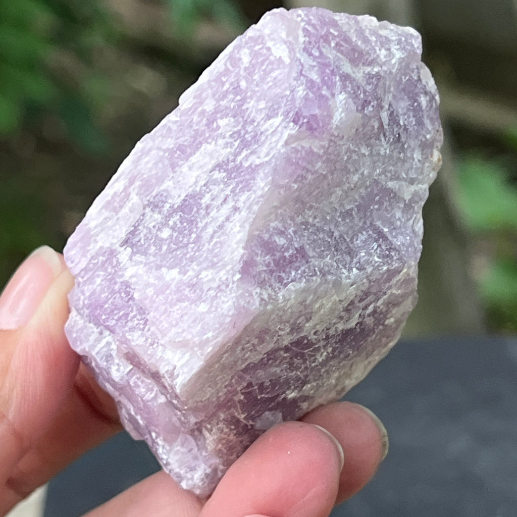 Kunzit piatra bruta | Model 9, pietre semipretioase - druzy.ro 1 