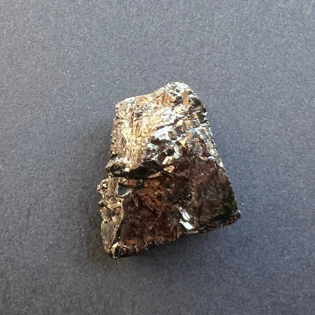 Shungit cristalizat Elite (Nobil) model 9, pietre semipretioase - druzy.ro 2 