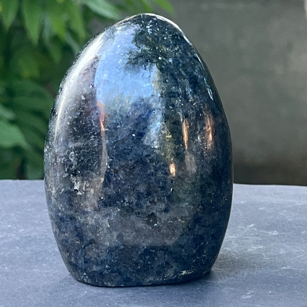 Sculptura structura Iolit (safir de apa) din Madagascar model 2, pietre semipretioase - druzy.ro 1 