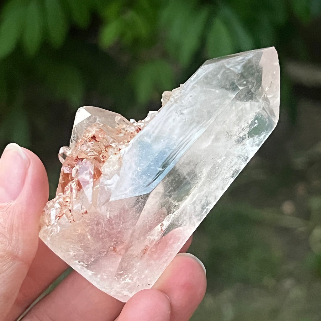 Cristal de cuarț cu incluziuni de goethit brun-portocaliu | Model 1, pietre semipretioase - druzy.ro 4 