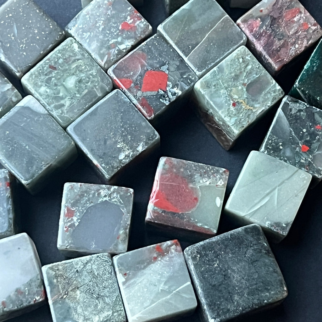 Seftonit rulat cubic, pietre semipretioase - druzy.ro 2 