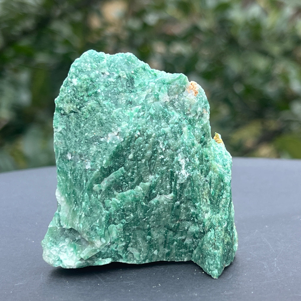 Jad verde piatra bruta model 7A, pietre semipretioase - druzy.ro 2 