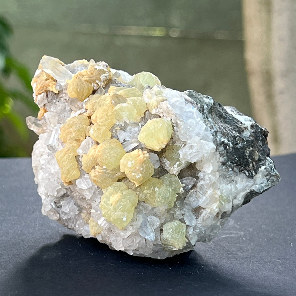 Cluster Prehnit in cuart model 14, pietre semipretioase - druzy.ro 1 