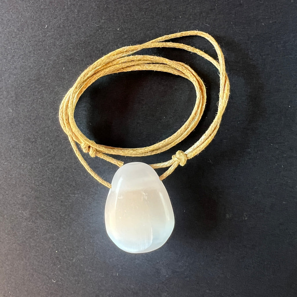 Colier pandantiv selenit DROP, pietre semipretioase - druzy.ro 2 